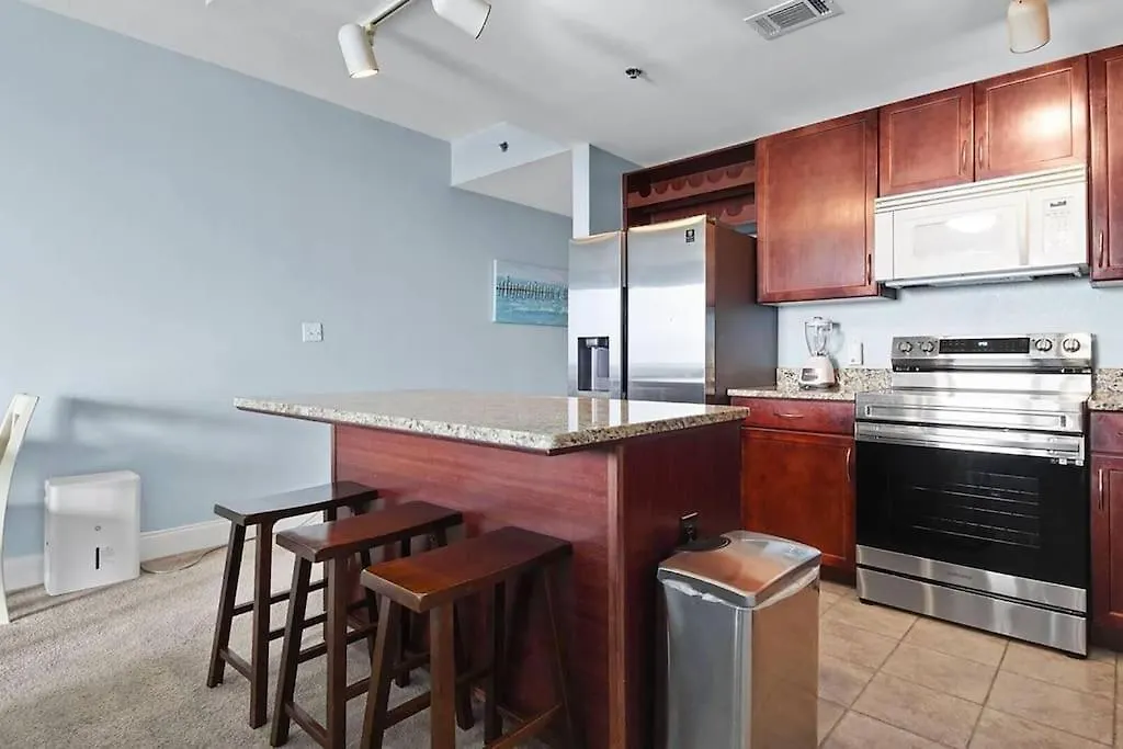 Laketown Wharf 1523 By Emerald Coast Retreats Panama City Beach Apartment
