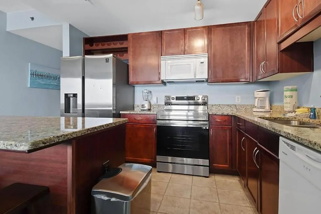 Apartment Laketown Wharf 1523 By Emerald Coast Retreats Panama City Beach United States