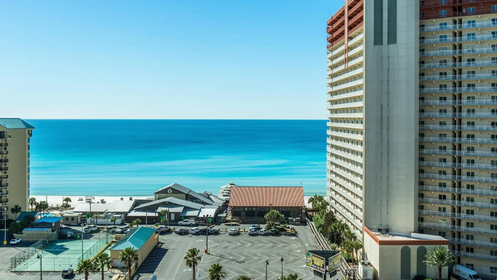 Apartment Laketown Wharf 1523 By Emerald Coast Retreats Panama City Beach United States