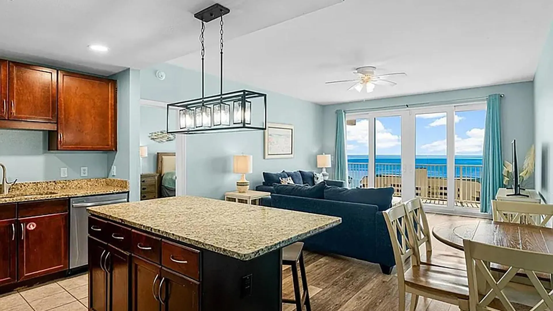 Laketown Wharf 1523 By Emerald Coast Retreats Panama City Beach