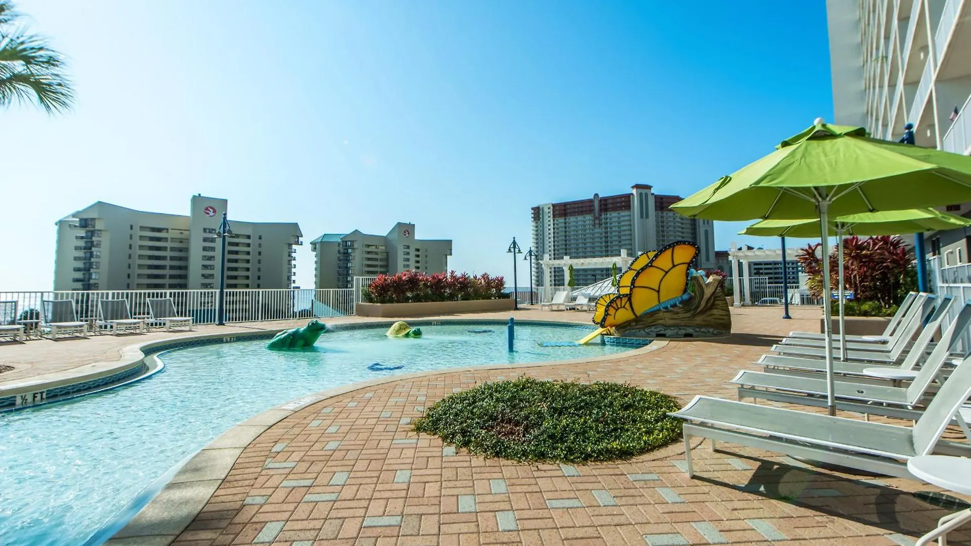 Apartment Laketown Wharf 1523 By Emerald Coast Retreats Panama City Beach