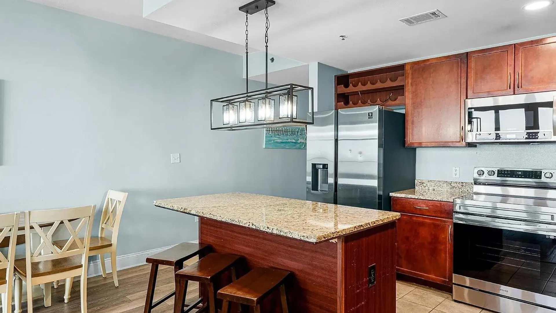 Laketown Wharf 1523 By Emerald Coast Retreats Panama City Beach United States