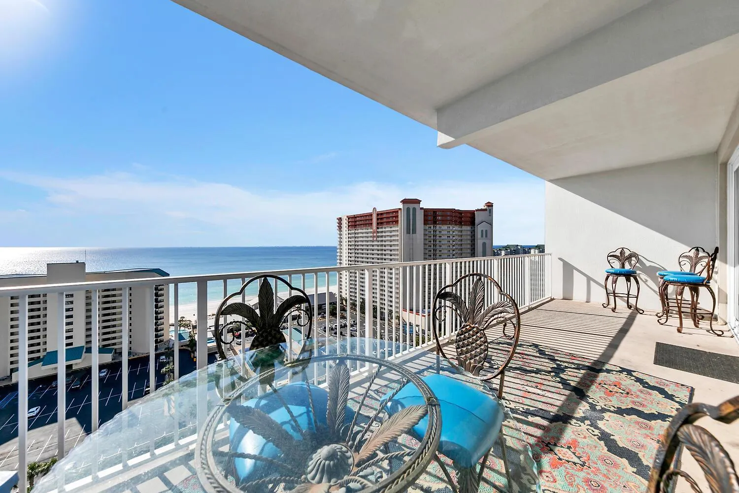 Apartment Laketown Wharf 1523 By Emerald Coast Retreats Panama City Beach United States