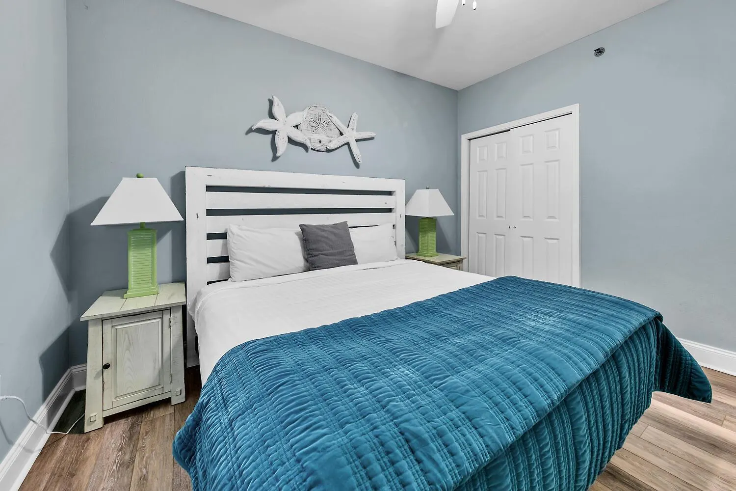 Laketown Wharf 1523 By Emerald Coast Retreats Panama City Beach Apartment